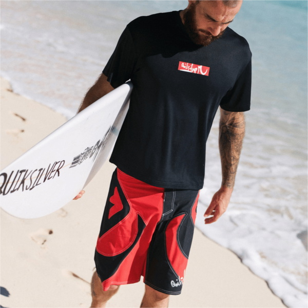 2026 Quiksilver M&auml;nner Surf-T-Shirt Impaired UV EQYWR03481 - Black